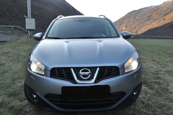 1 Nissan Qashqai