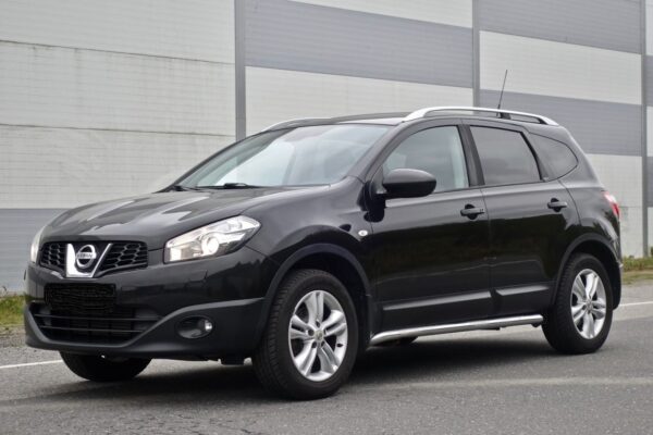 1 Nissan Qashqai +2