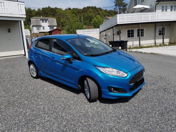 1 Ford Fiesta