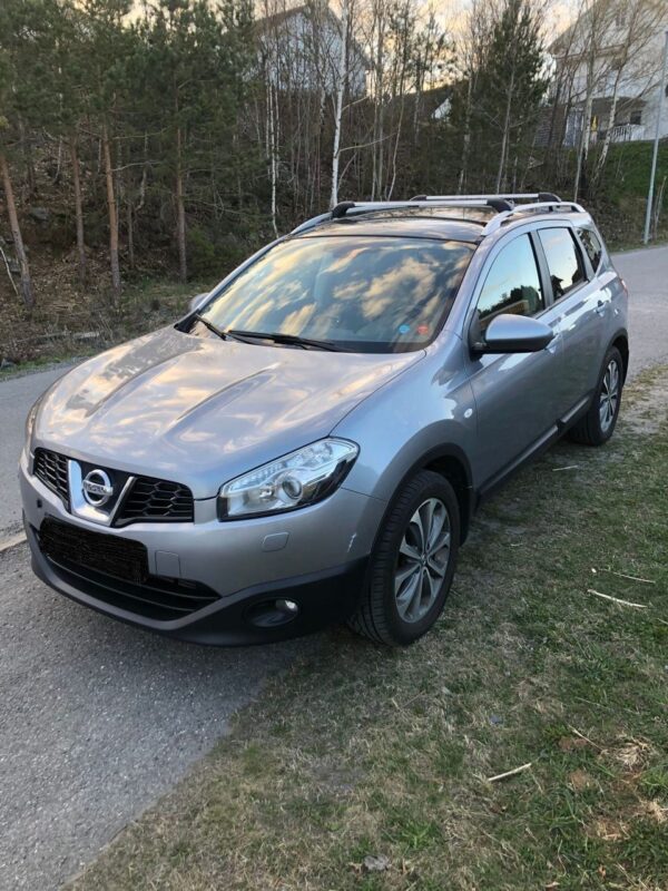 1 Nissan Qashqai +2