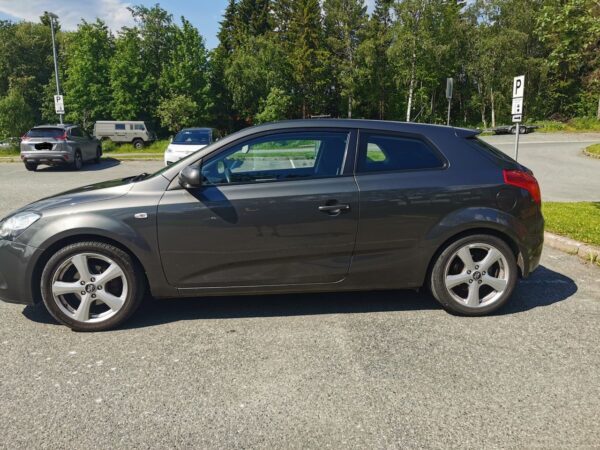 1 Kia Cee'd