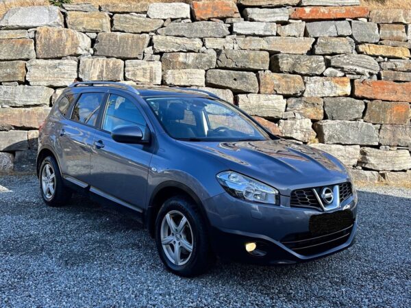 1 Nissan Qashqai +2
