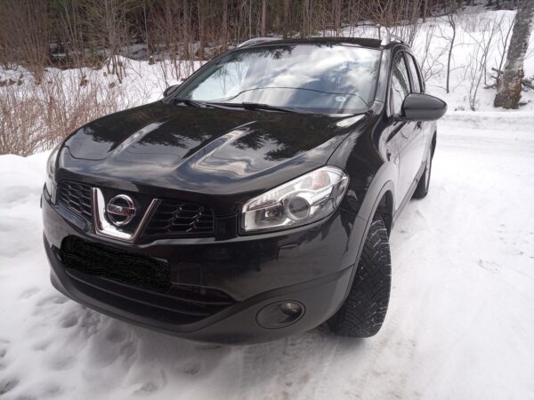 1 Nissan Qashqai +2