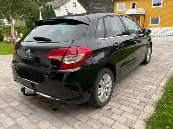 10 Citroën C4