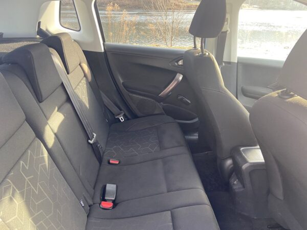 10 Peugeot 2008