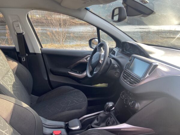 10 Peugeot 2008