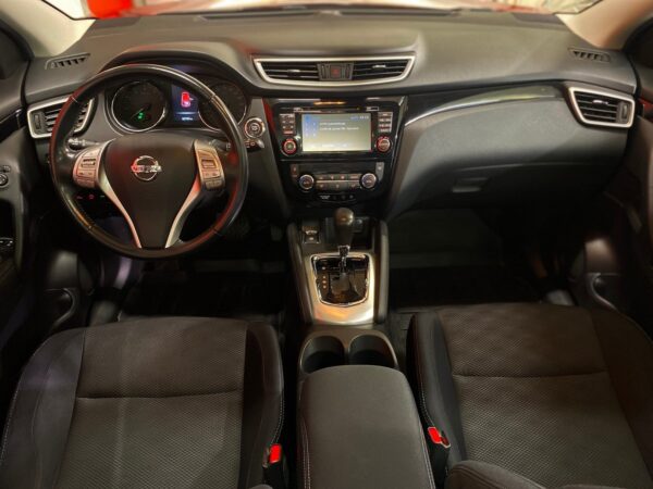 11 Nissan Qashqai