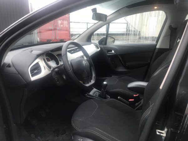 11 Citroën C3