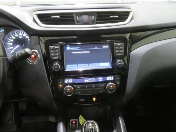 11 Nissan Qashqai