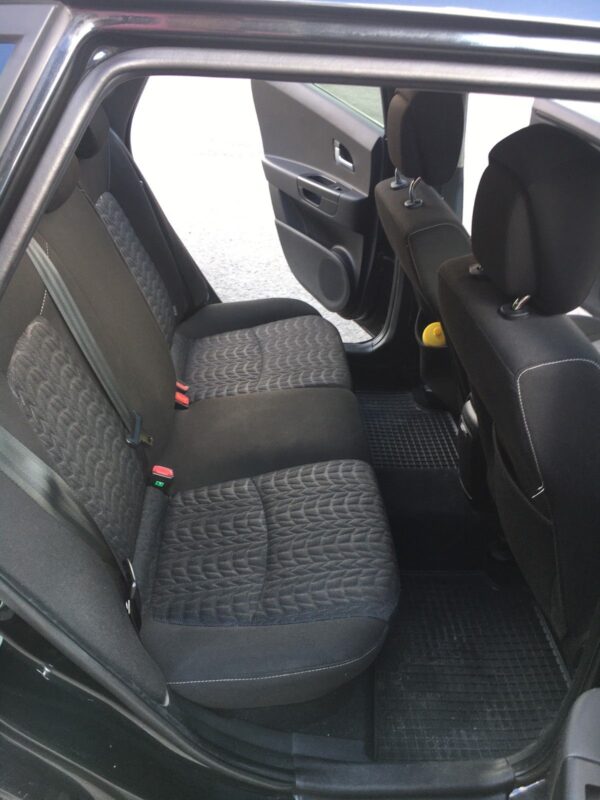 11 Kia Ceed