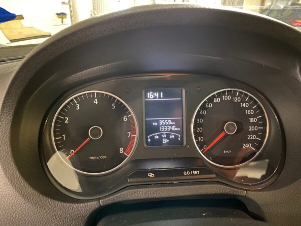 11 Volkswagen Polo