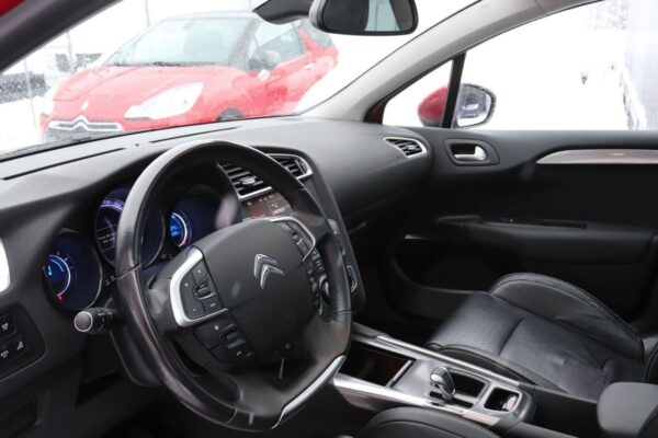 11 Citroën C4