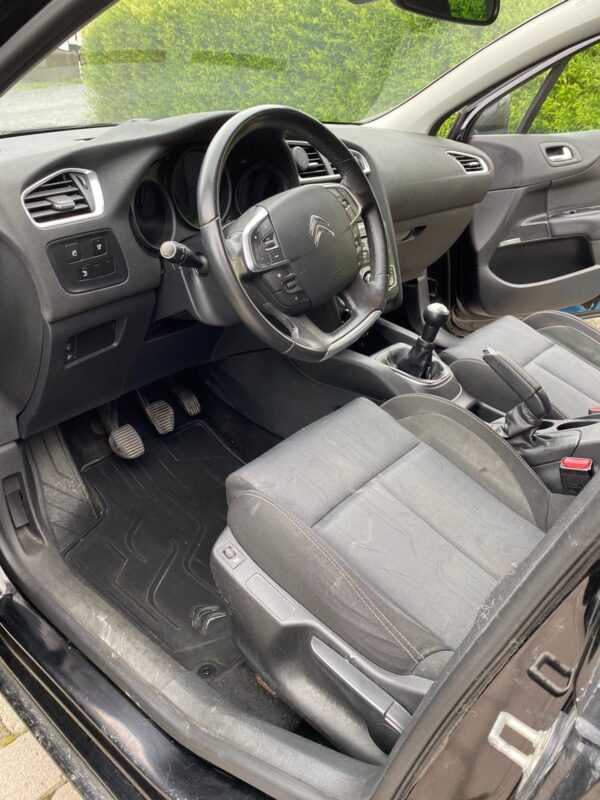 11 Citroën C4