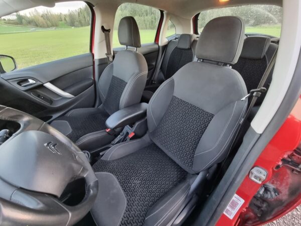 11 Citroën C3