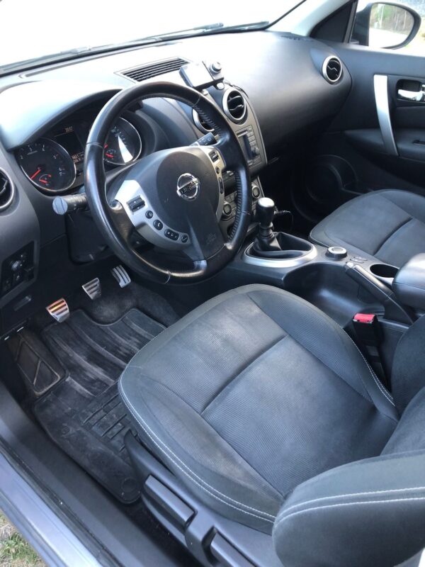 11 Nissan Qashqai +2