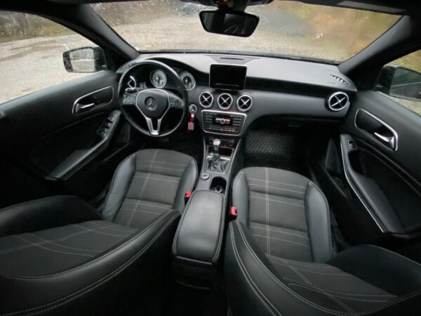 11 Mercedes-Benz Classe A
