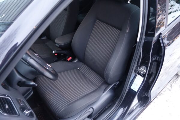 11 Volkswagen Polo