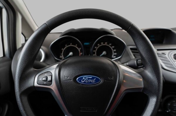 11 Ford Fiesta
