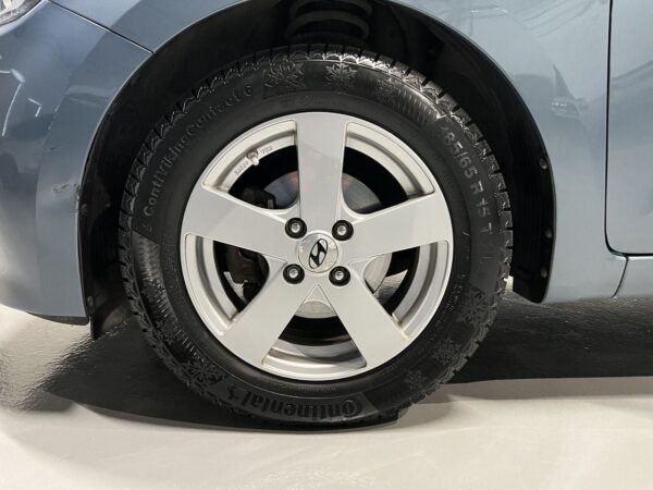 11 Hyundai i20