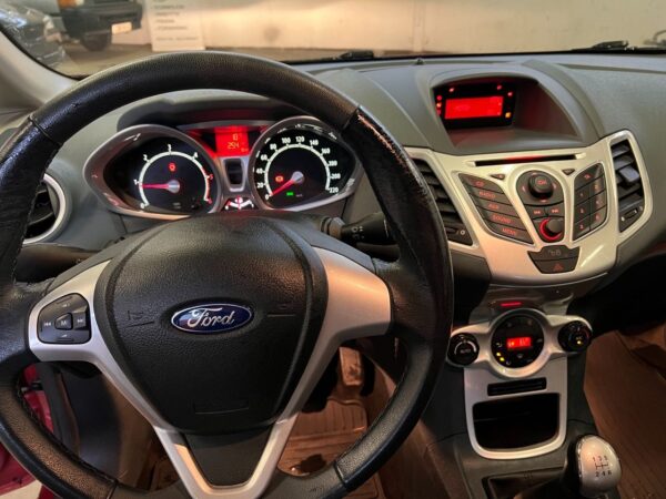 11 Ford Fiesta