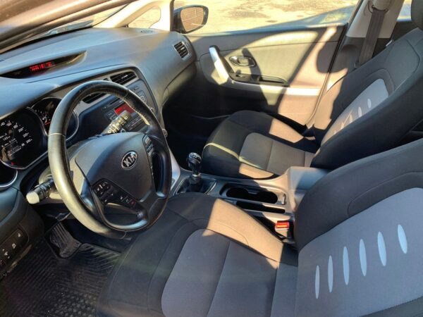 11 Kia Cee'd