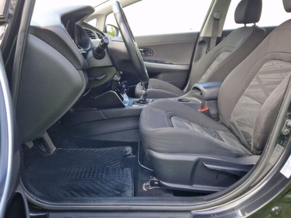 11 Kia Cee'd