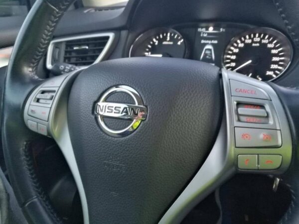 12 Nissan Qashqai
