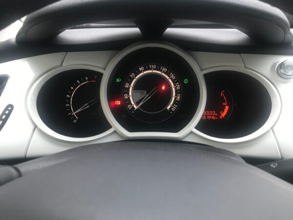 12 Citroën C3