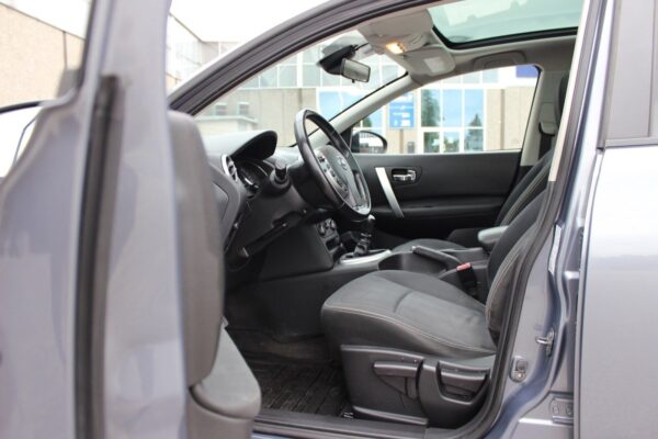 12 Nissan Qashqai +2