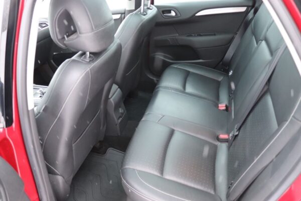 12 Citroën C4