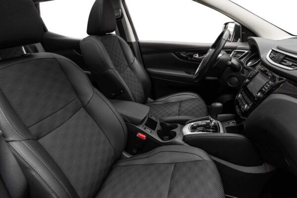 12 Nissan Qashqai