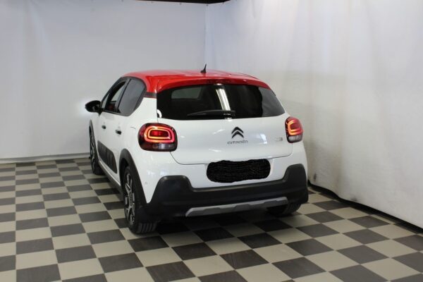 12 Citroën C3