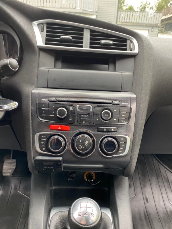 12 Citroën C4
