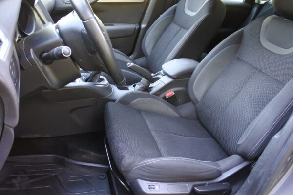 12 Citroën C4