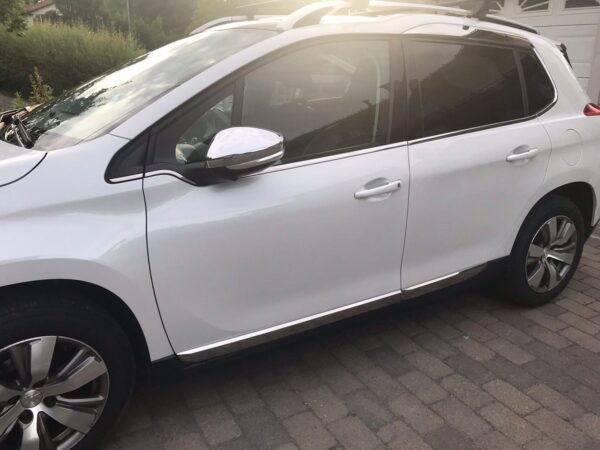 12 Peugeot 2008