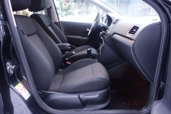 12 Volkswagen Polo
