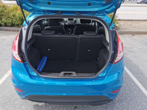 12 Ford Fiesta