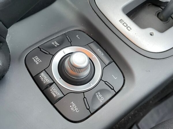 12 Renault Mégane