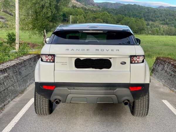 12 Land Rover Range Rover Evoque