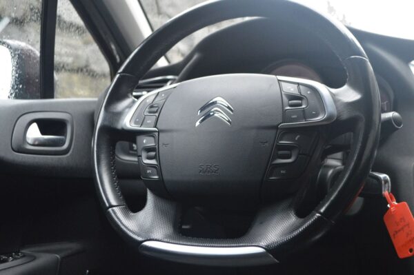 12 Citroën C4