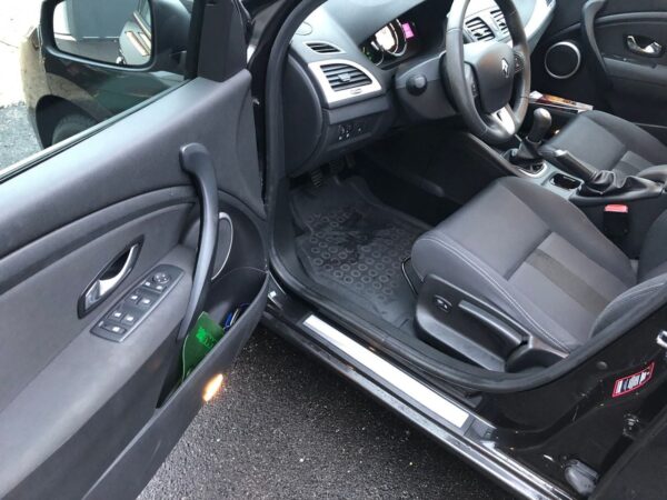 12 Renault Mégane