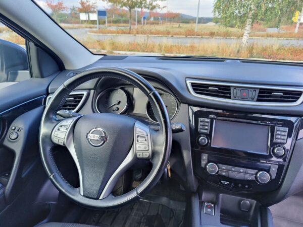 12 Nissan Qashqai