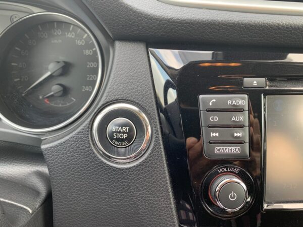 12 Nissan Qashqai