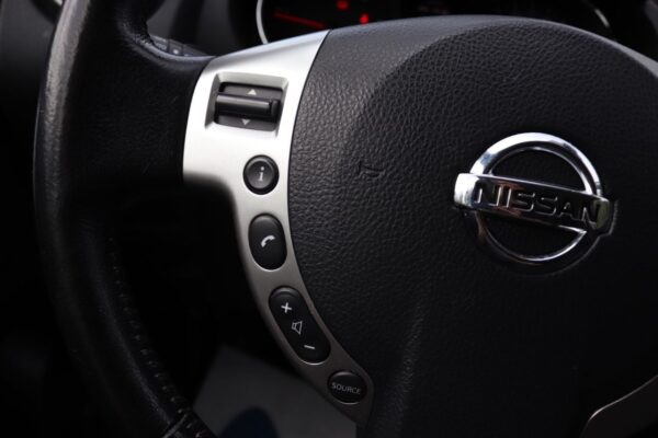 13 Nissan Qashqai