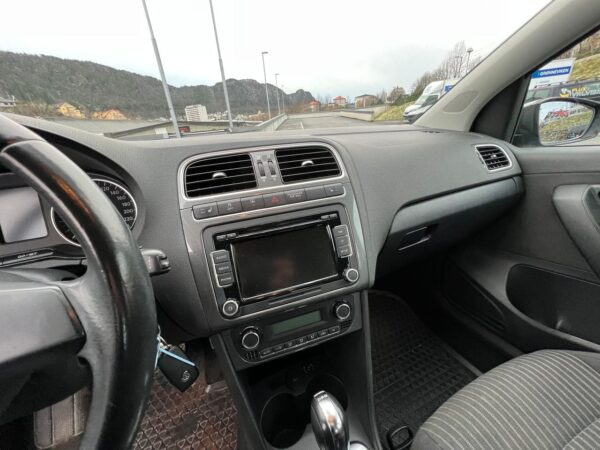 13 Volkswagen Polo