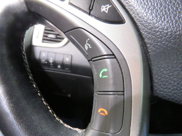 13 Hyundai i30