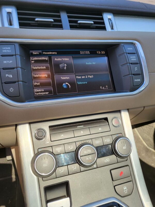 13 Range Rover Evoque