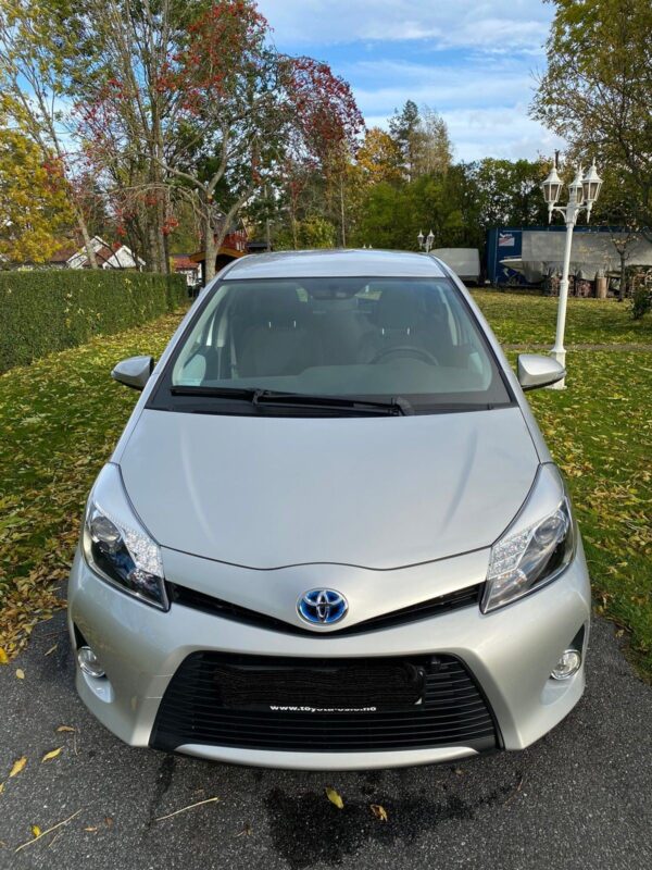 13 Toyota Yaris