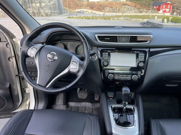 14 Nissan Qashqaï