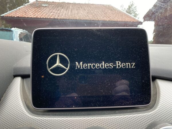 14 Mercedes-Benz Classe B